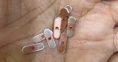 Αποστολή για σφραγίδες από ασημένια ένθετη ταινία